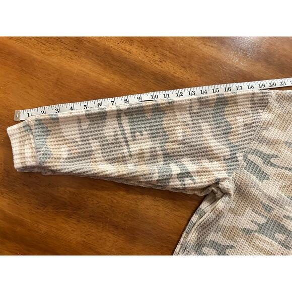 Natural Reflections Women’s Camo Waffle Knit Sweater Large - Picture 7 of 9